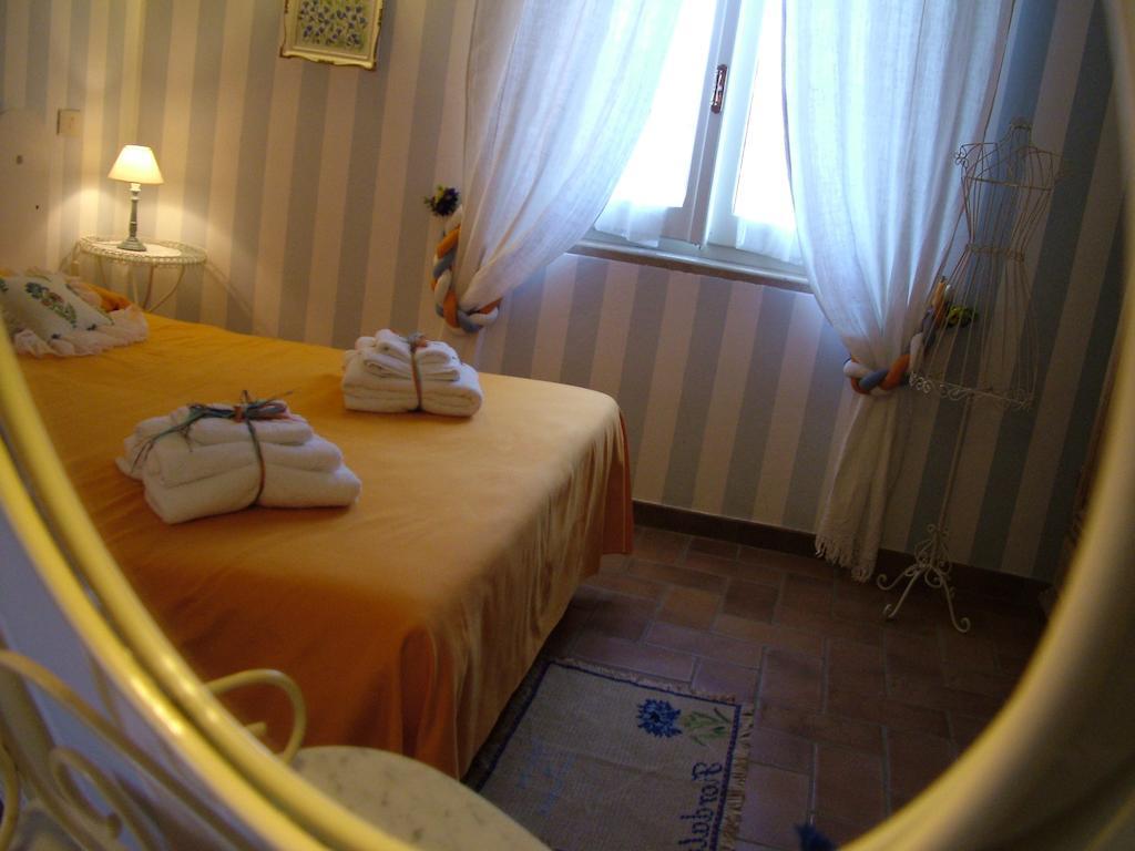 La Meridiana Sambuco  Room photo